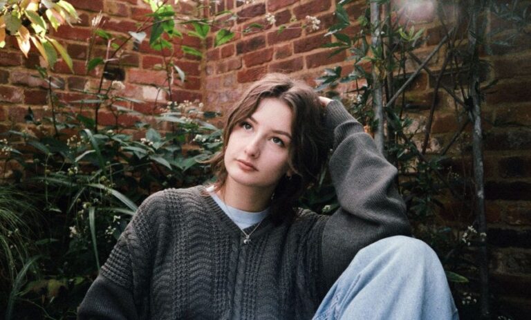 Happy Mag’s Staff Picks: gglum, Big Scary and Good Morning